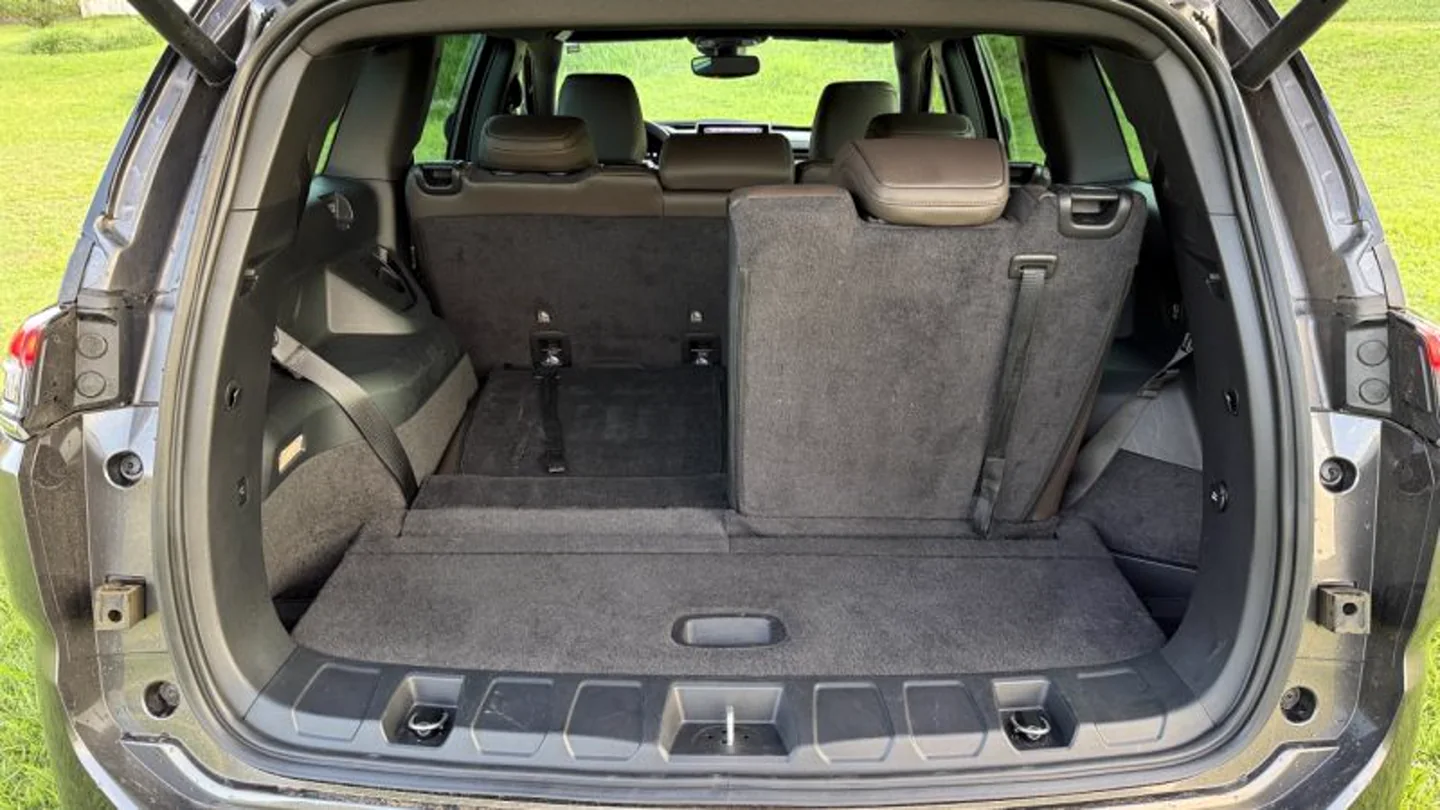 Porta-malas do SUV Commander de 7 lugares