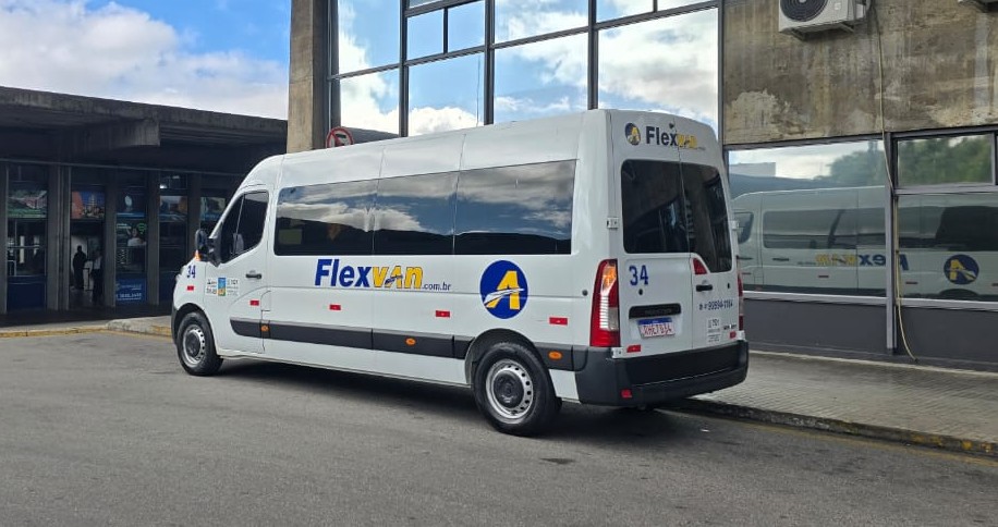 Van 15 Lugares - Exterior